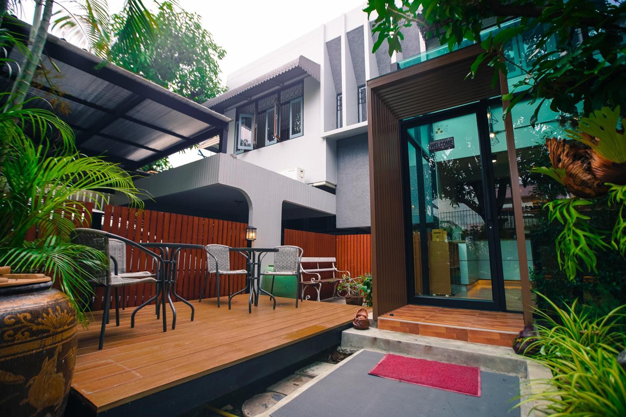 Bed Garden 26 Hostel Bangkok Exterior photo